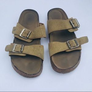 Steve Madden Girl Tan Slides Size 9